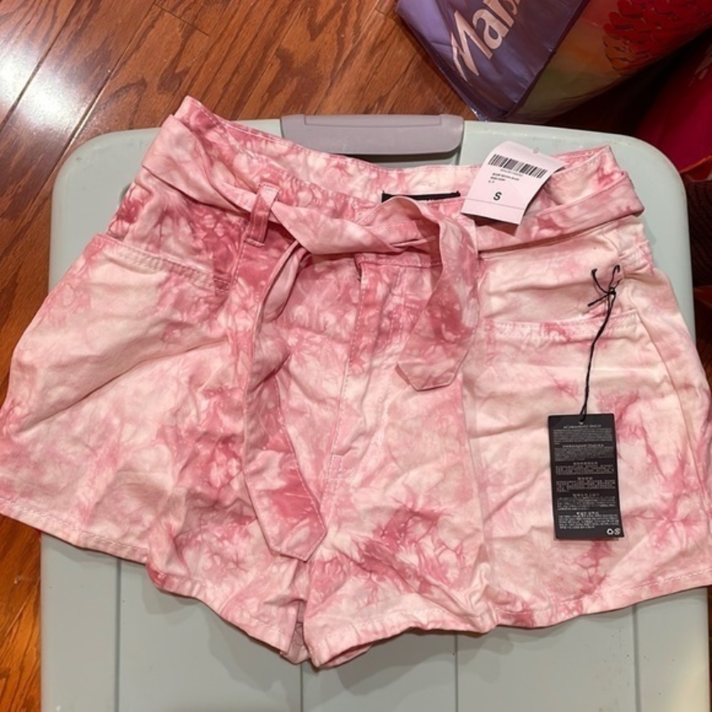 NWT Pink and white tie dye‎ shorts